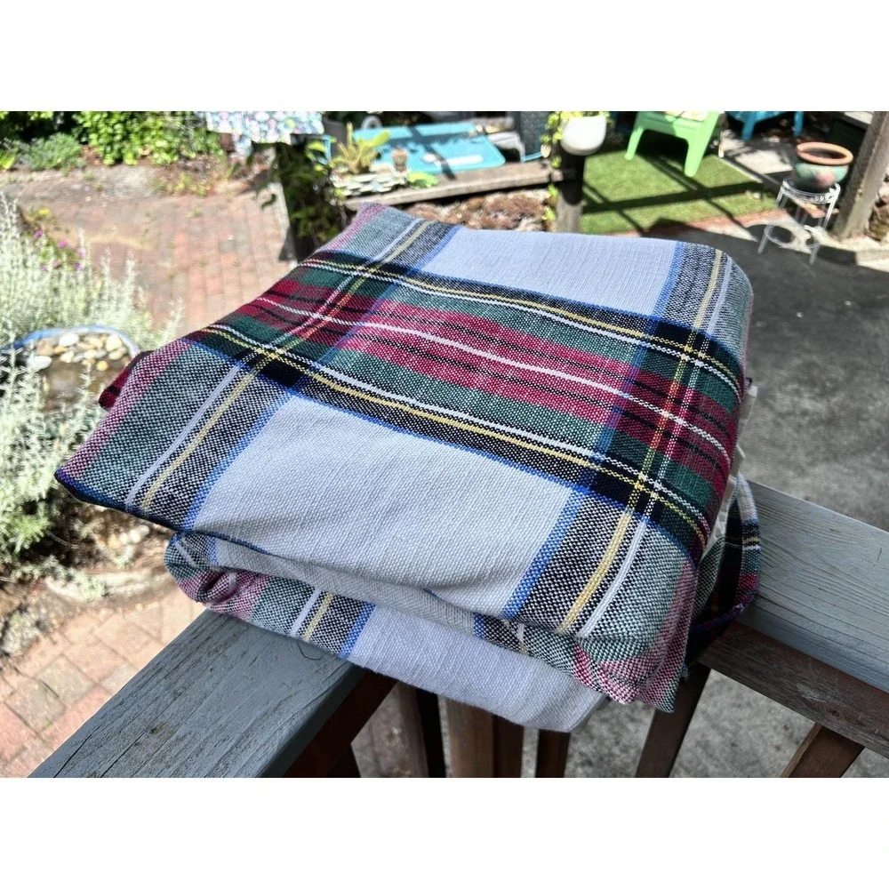 Pottery Barn Stewart Plaid Tartan Duvet Cover King / Cal King White Red Green